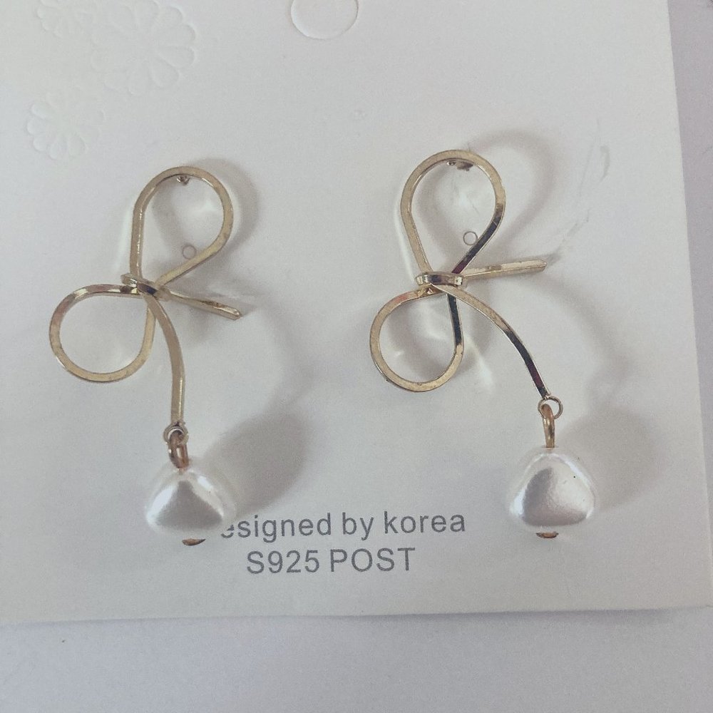 Golden Bow Post Earrings with Faux Pearl Dangeling Down